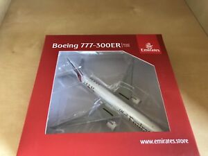 Emirates “Hamburger Sv” Boeing 777-300er 1:500 Scale Model By Herpa