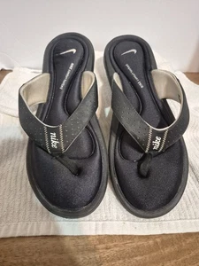 Nike Womens Size 9 Flip Flops Scandals Comfort Footbed Open-toe Athleisure - Picture 1 of 8