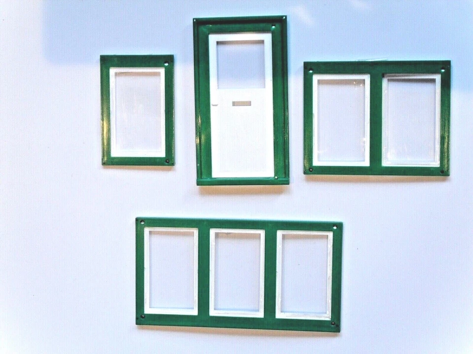 Dolls House Plain Windows and Door. Various Sizes. Green/White. 1/16 Scale. - Image 1 of 3