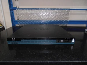Cisco 2901-cme-srst/K9 Voice Router Bundle PVDM3-16 VIC3-2FXS/DID VWIC3-1MFT-T1 - Picture 1 of 6