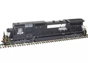 Atlas HO Scale ~ Norfolk Southern ~ Dash 8-40C #8709 ~ DC/DCC Sound ~ 10004213 - Picture 1 of 2