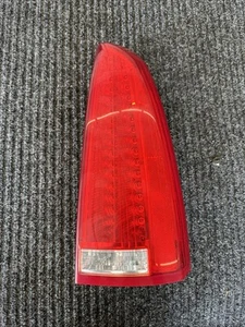 ✅ 2006-2011 CADILLAC DTS PASSENGER RIGHT RH TAIL LIGHT BRAKE TAILLIGHT OEM - Picture 1 of 4
