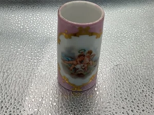 "Antiguo mini florero cilíndrico dorado oro blanco pintura a mano diseño querubín 2 3/4""" - Imagen 1 de 5