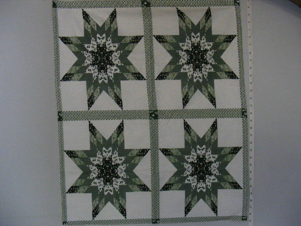 Panel de cuatro almohadas, "verde Starlast", 241/2" x 29", material de mezcla de algodón Foto 1 de 1