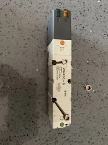 Gebrauchtes SMC VQ4200-5 pneumatisches Magnetventil mit Garantie kostenloser Versand - Bild 1 von 2