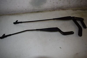 2x Wischerarm Vorne Ford C-Max BJ2005 3M5117526CA 3M5117526AA 457014 - Picture 1 of 7
