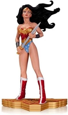 Estatua Arte de Guerra de la Mujer Maravilla por Adam Hughes 1301/5200 DC Coleccionables SELLADA Foto 1 de 4