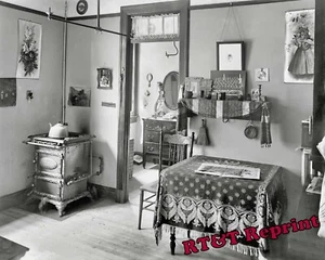 1907 Vintage New York Tenement with a Gem City Stove 8x10 Photo - Picture 1 of 1