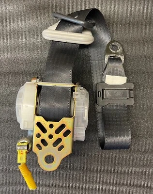 Toyota RAV4 2004 2005 cinturón de seguridad del lado del pasajero delantero derecho OEM Foto 1 de 4