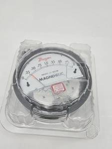 Dwyer 2010 MAGNEHELIC 0-10 Inches of Water Differential Pressure Gauge W06AB - Picture 1 of 6