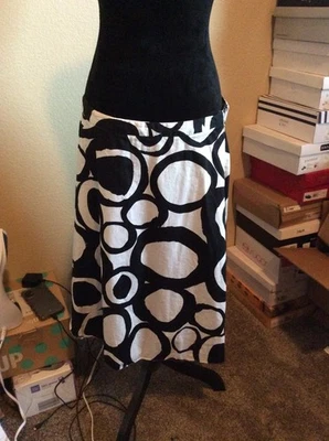 Falda Grace Elements blanca y negra talla 12 Foto 1 de 2