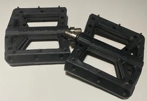 NEW Blackspire Flat Bike Pedal, RED, BLACK, Enduro / All Mountain / MTB - Picture 1 of 4