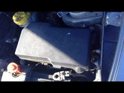 Compartimento de motor de caja de fusibles compatible con 15-16 DART 599316 Foto 1 de 4