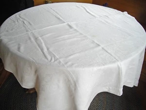 Vintage White Brocade Pattern Table Cloth ~ 63" x 100" - Picture 1 of 12