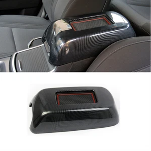 Reposabrazos central interior de fibra de carbono negro embellecedor de caja para Dodge Charger 2011-2023 - Imagen 1 de 6