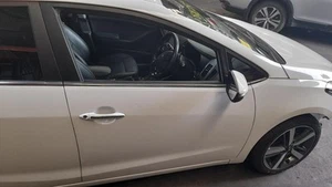 KIA CERATO RIGHT FRONT DOOR YD, SEDAN/HATCH, 04/13-05/18 > - Picture 1 of 12