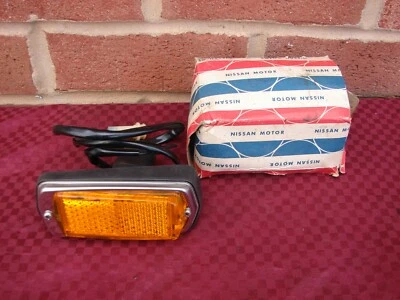 MONTAJE DE LUZ MARCADORA ÁMBAR DELANTERA DATSUN 240Z 260Z 280Z NOS Foto 1 de 4