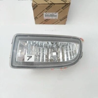 Genuine Front Fog Lamp Light LEFT 1998-2007 Toyota Land Cruiser 81221-60032 OEM - Image 1 of 3