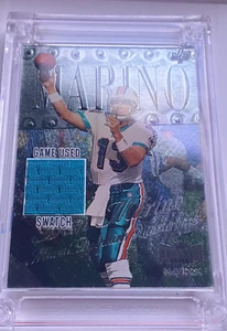 JERSEY FUSION DAN MARINO MIAMI DOLPHINS QUATERBACK METAL SKYBOX GAME USED SWATCH - Imagen 1 de 1
