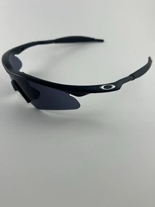 Marco Oakley M Mate Negro Gris Híbrido S Lente Pequeña Iconos Plateados RARO - Imagen 1 de 9