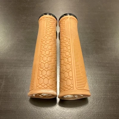 Lizard Skins Gradient Single Clamp Gum Grip, Tan Ergonomic Grip, Lizard Skin  - Image 1 of 4