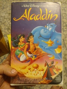 A Walt Disney Classic Aladdin VHS Black Diamond Edition Clamshell - Picture 1 of 14