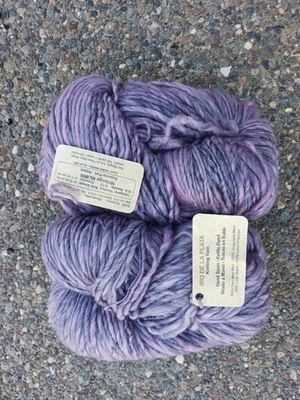 2 x 3.5 oz Rio De La Plate hand spun kettle dyed wool. Mix of greys. 140 yds. - Image 1 of 3
