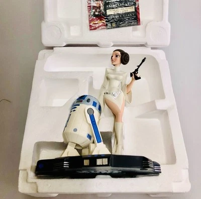 GENTLE GIGANTE Star Wars Estatua Animada Leia y R2-D2 Excelente Estado Foto 1 de 4