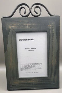 Picture Frame Hand Crafted Distressed Wood With Vintage Metal Decor 6 × 4 Photo - Picture 1 of 8