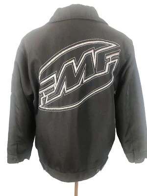 Chaqueta FMF Hombres Talla M INTL Abrigo Cremallera Frontal Grande Bordado Acolchado Bolsillo en el Brazo  Foto 1 de 4