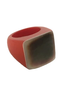 Women’s Orange Square Resin And Mother- of-Pearl Ring Size 7 - Picture 1 of 6