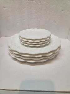 Rare VTG Westmoreland Paneled Grape Milk Glass Plates 4 Of 8.5" And 4 Of 10.5" - Picture 1 of 3
