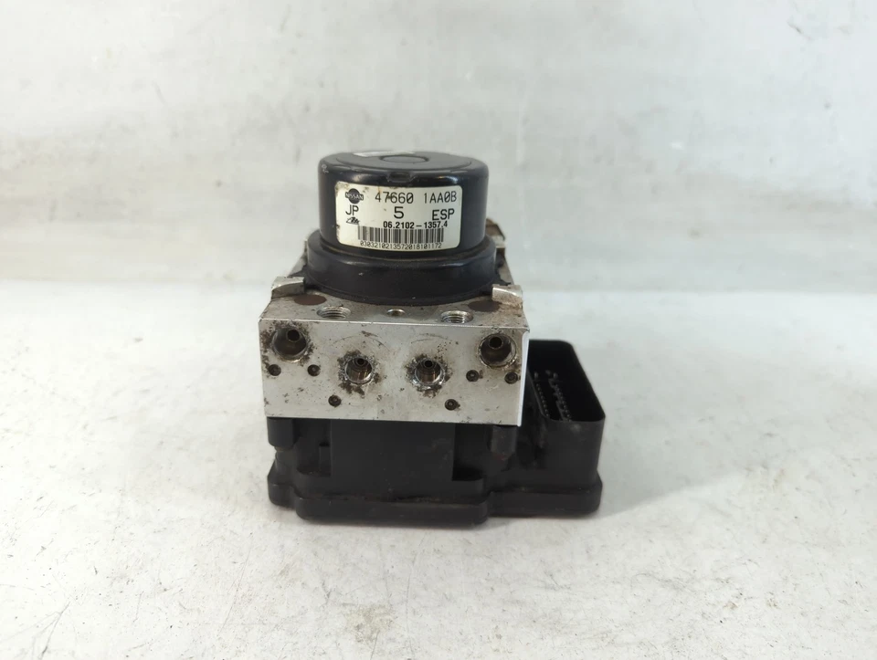 Módulo de control de bomba ABS HVC8R Nissan Murano 2009-2011 Foto 1 de 4
