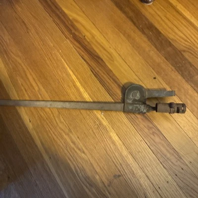 BAYONETA MODELO GUERRA CIVIL EE. UU. En VAINA POSGUERRA CIVIL Leer Foto 1 de 4