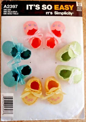 It's So Easy SIMPLICITY 2397 Babies Felt Booties in 2 Styles Ribbons One Size - Image 1 of 4