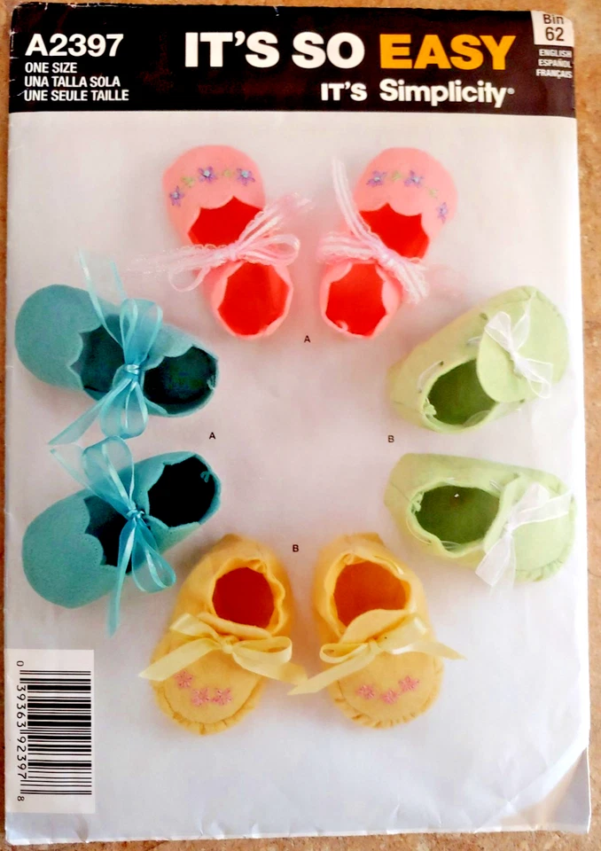 It's So Easy SIMPLICITY 2397 Babies Felt Booties in 2 Styles Ribbons One Size - Image 1 of 4