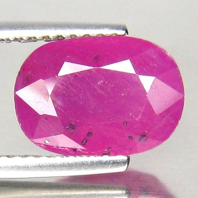 3.81Ct UNHEATED REDDISH PURPLE RUBY GEMSTONE FROM MOZAMBIQUE - Image 1 of 4