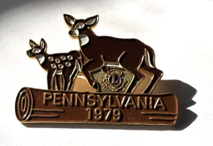 Prendedor sombrero solapa ciervo vintage Pennsylvania Lions Club 1979 - Imagen 1 de 2