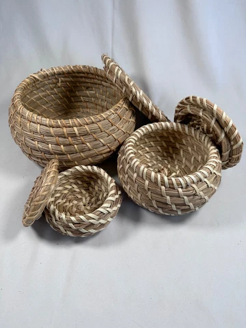 Handmade Nested Straw Baskets Set of 3 With Lid or Covers Approx 8", 5.5, 4" dia Cover