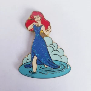 Disney Loungefly kleine Meerjungfrau Arielle Mensch Glitzer Kleid Mystery Chaser Pin  - Bild 1 von 2