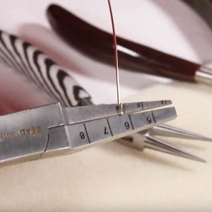 BeadSmith SQUARERITE Pliers to Create 2mm-8mm Square Loops & Wraps - Picture 1 of 10