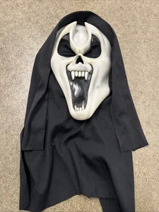 Easter Unlimited Fun World Scream GhostFace Vampire Fangs Mask - Picture 1 of 6