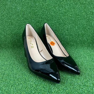 Unisa UNELITRA2-R Black Patent Leather Pointed Toe Block Heel Pumps Sz 11 - Picture 1 of 5