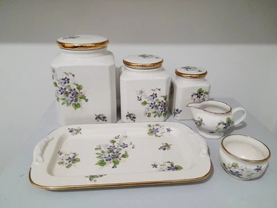 AUSTRALIAN POTTERY - ROBERT GORDON VIOLETS AND BERRIES DESIGN GROUP LOT - image 1 of 4