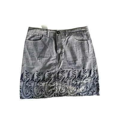 CROFT & BARROW, TALLA 4, SKORT A RAYAS AZULES Y BLANCAS, FLORAL Foto 1 de 4