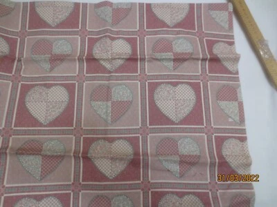 Paneles de edredón vintage St Nicole Benartex Cheater Heart y tela de algodón a juego Foto 1 de 4