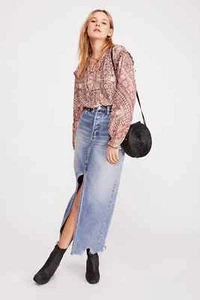 Free People Rhiannon Women's Size 29 / 8 Blue Jean Raw Hem Denim Maxi Skirt NWT - Picture 1 of 15