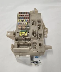 2004 Toyota Camry LE 2.4L Cabin Fuse Box Relay Junction Module Unit Assembly - Picture 1 of 9
