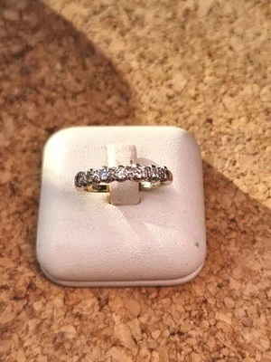 Diamond Ring 18ct Gold Hallmarked Gorgeous Sparkly Diamonds - Image 1 of 4