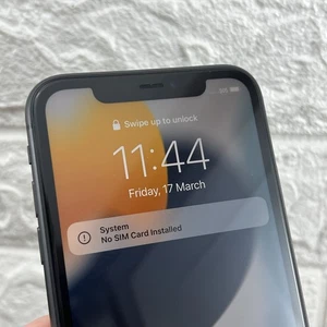 Apple iPhone 11 A2221 64gb As New Black Carrier & Sim UNLOCKED PASSCODE LOCKED - Photo 1 sur 12